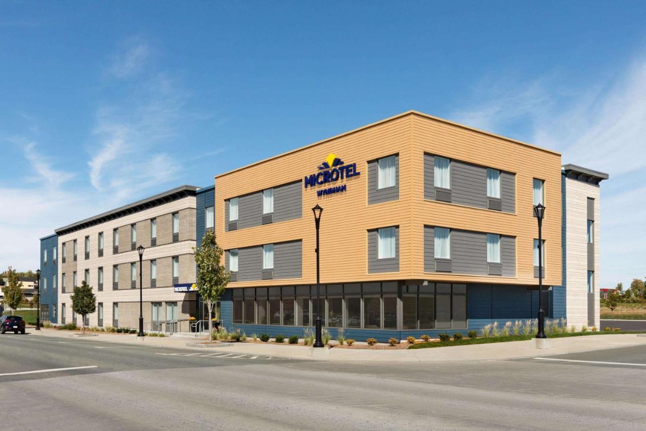 Microtel Inn Suites By Wyndham Lac-Mégantic Exterior foto